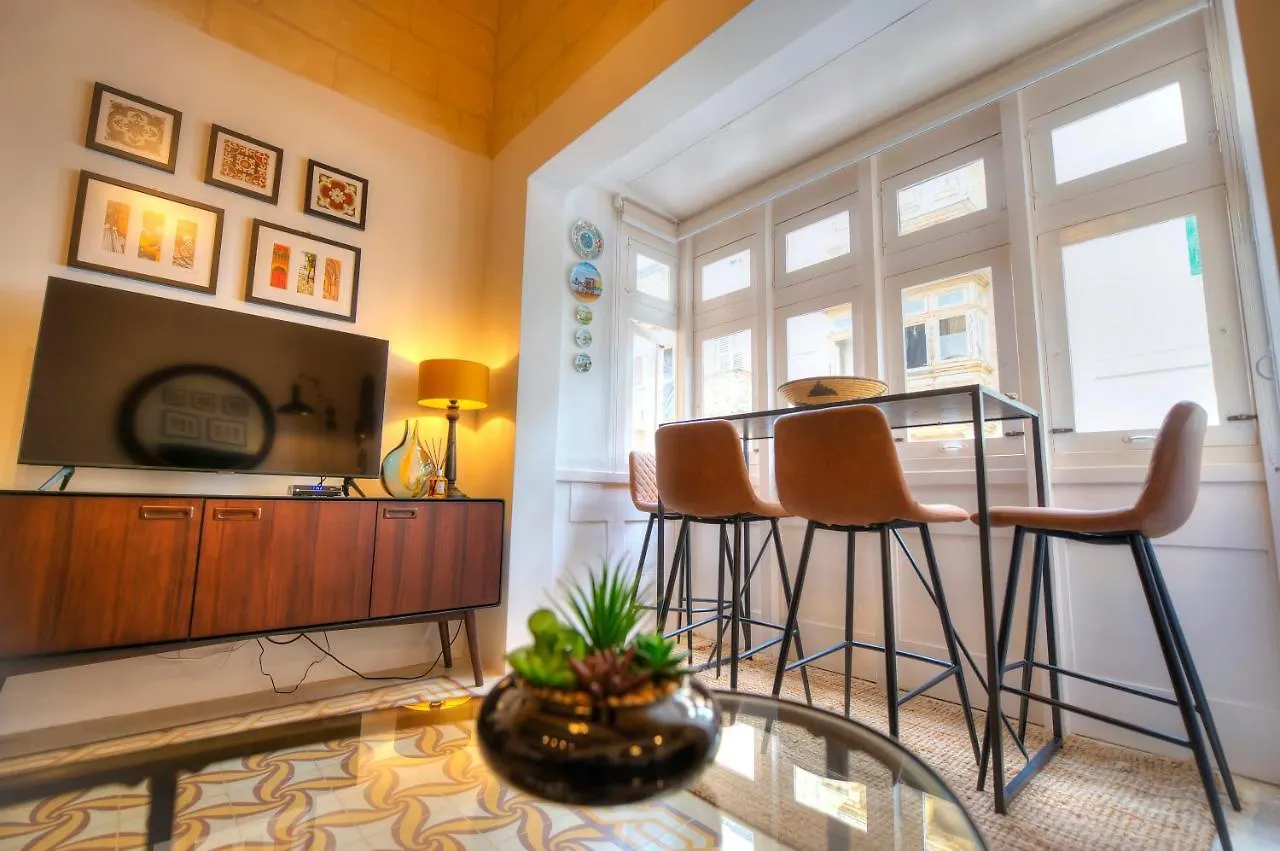 Traditional & Chic 2 Bedrooms In Valletta Imcd1-1 0*,  Malta